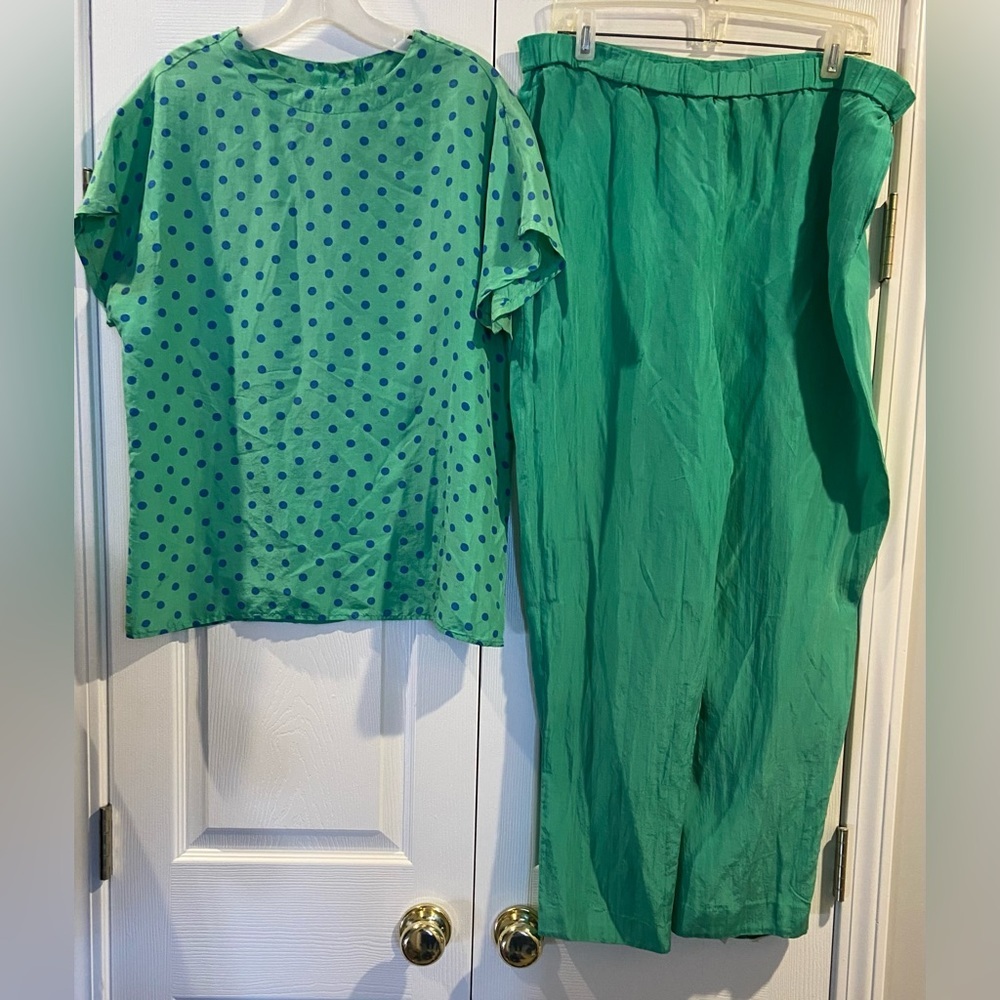 Vintage Jessica LTD 2-Piece Shirt & Pants Set Green W/navy Dots 100% Silk Sz 12